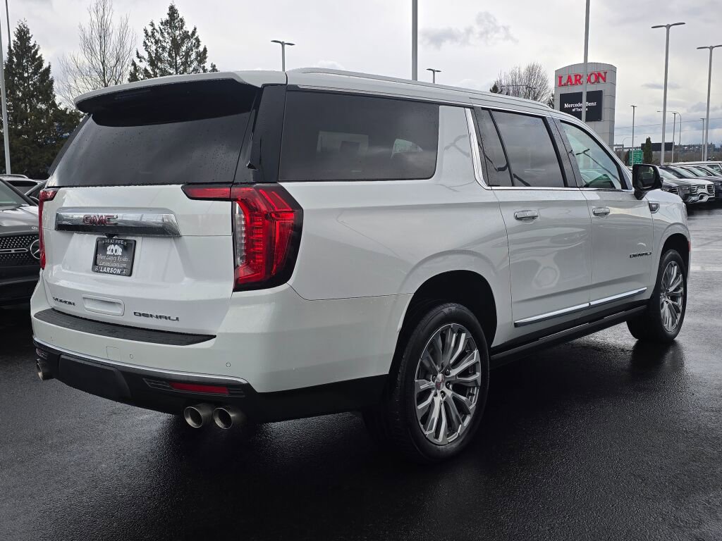 Used 2023 GMC Yukon XL Denali image 7