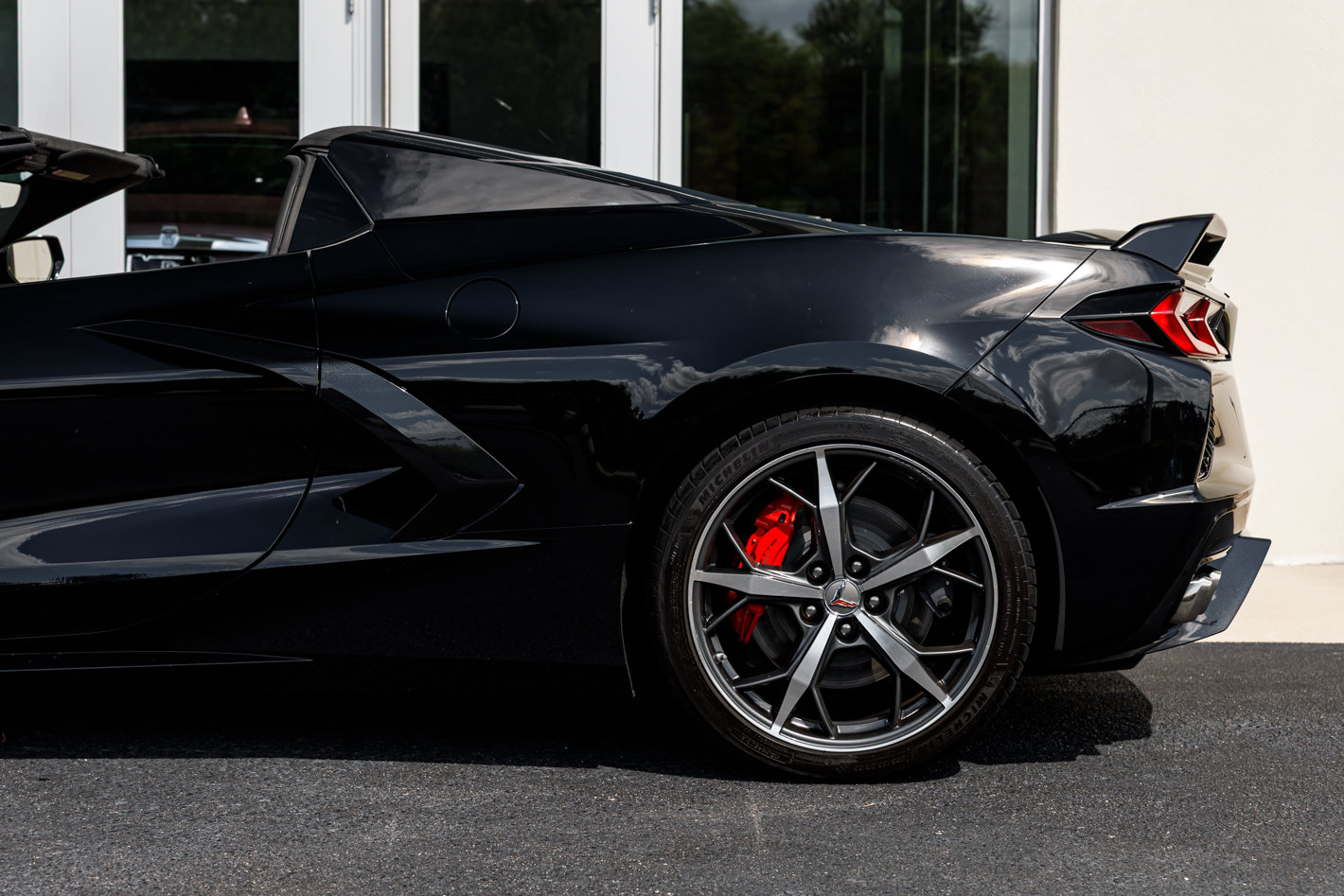 Used 2022 Chevrolet Corvette Stingray Premium Conv w/ Z51 Performance Package RWD image 13