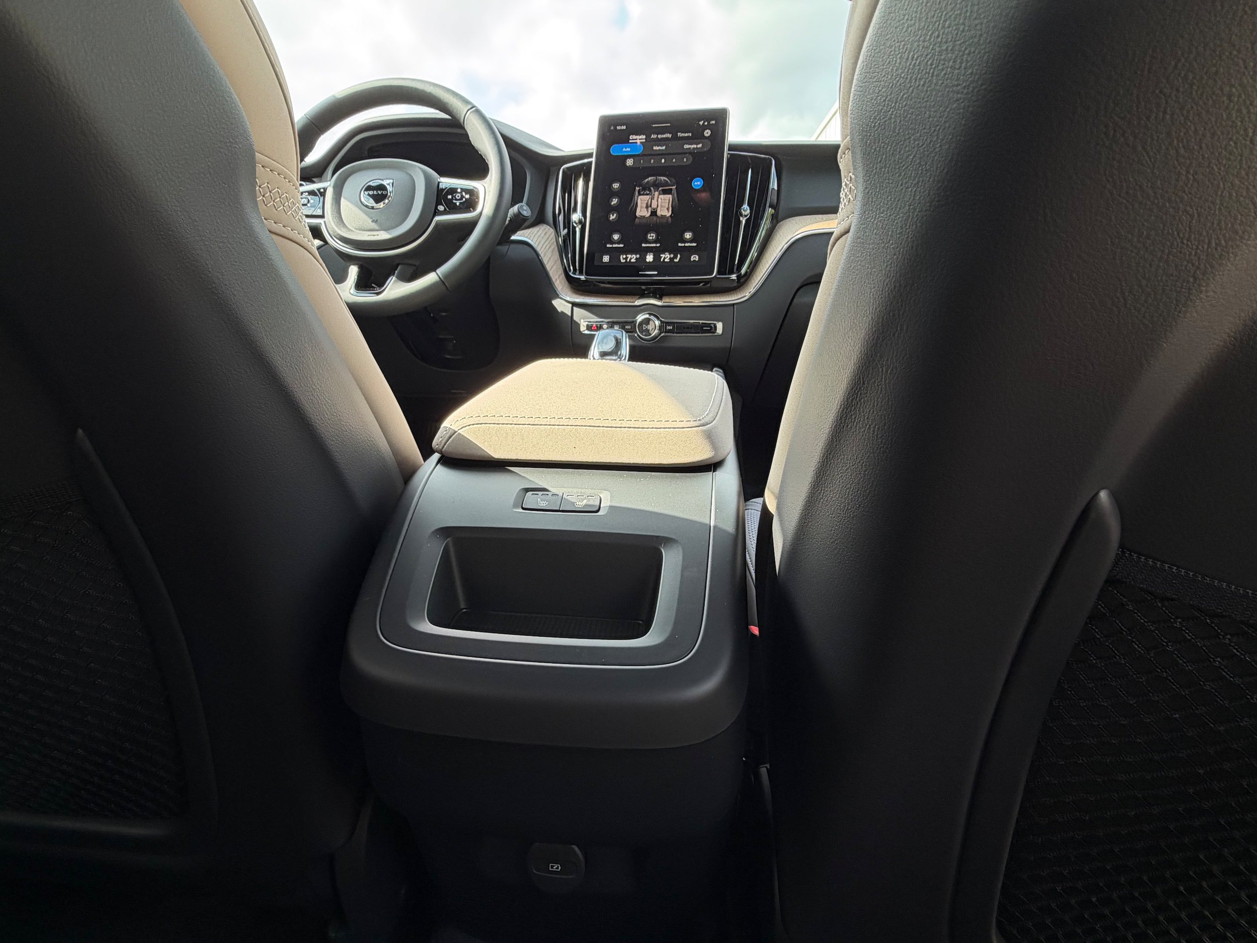 New 2026 Volvo XC60 B5 Plus w/ Protection Package Premier AWD/4WD image 11