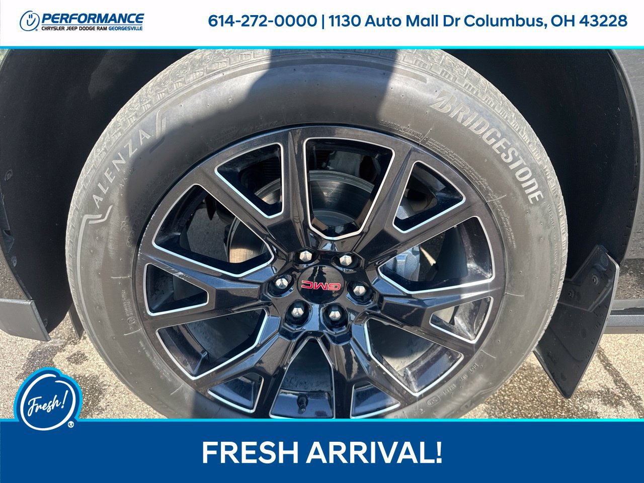 Used 2024 GMC Yukon XL Denali Ultimate AWD/4WD image 10