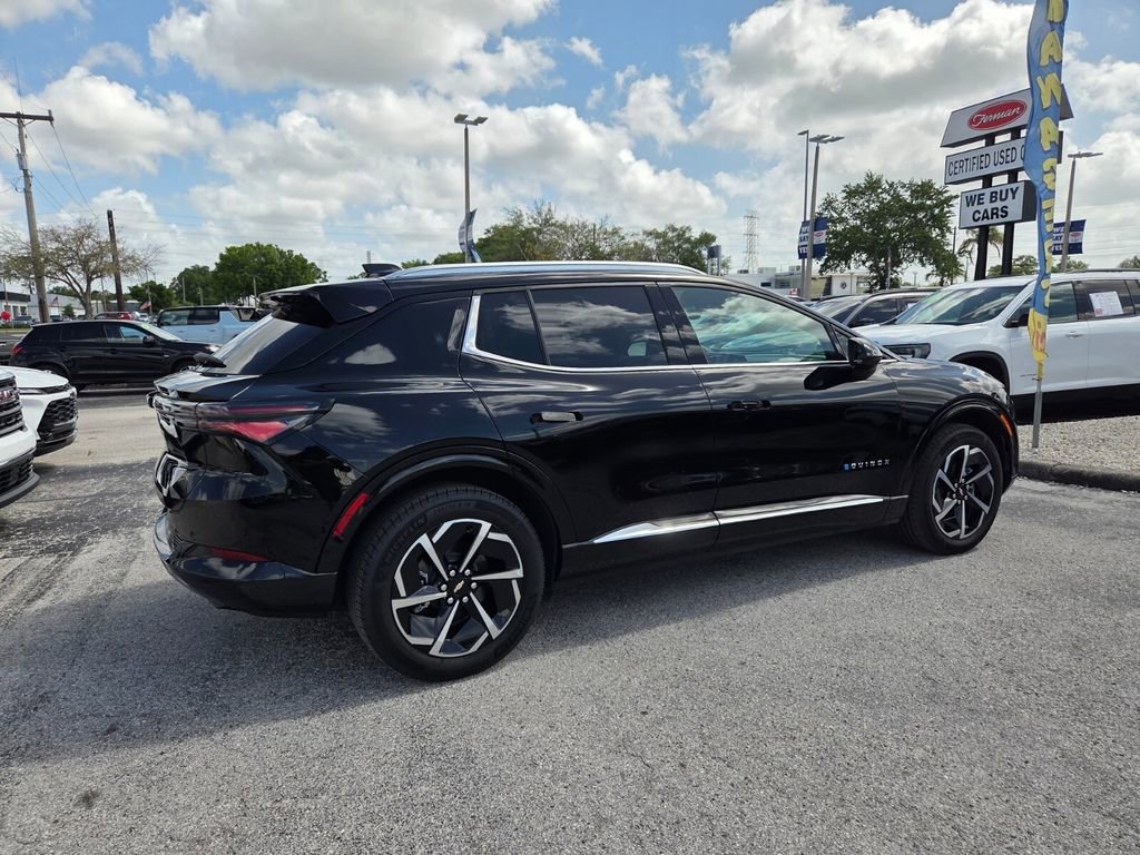 Certified 2025 Chevrolet Equinox EV LT w/ Convenience Package image 12