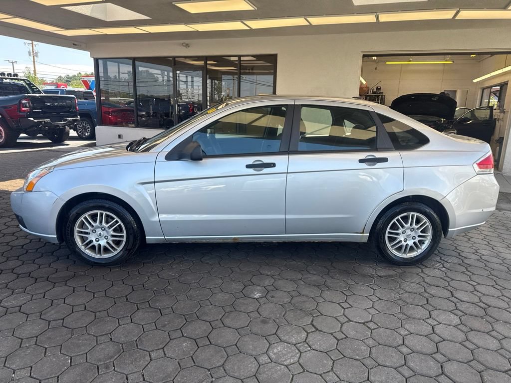 Used 2011 Ford Focus SE w/ 201A Rapid Spec Order Code FWD image 9
