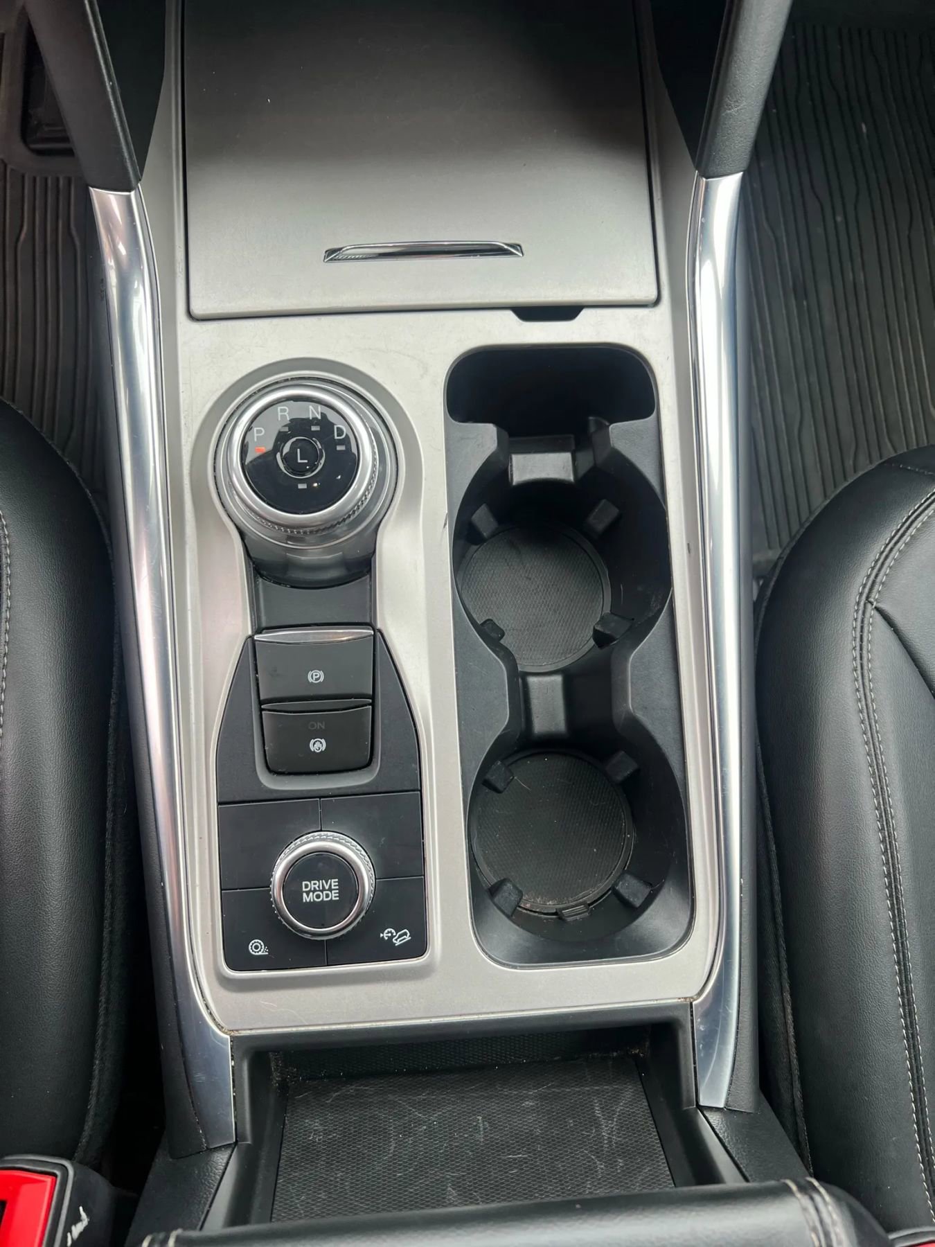 Used 2023 Ford Explorer XLT w/ Equipment Group 202A image 24