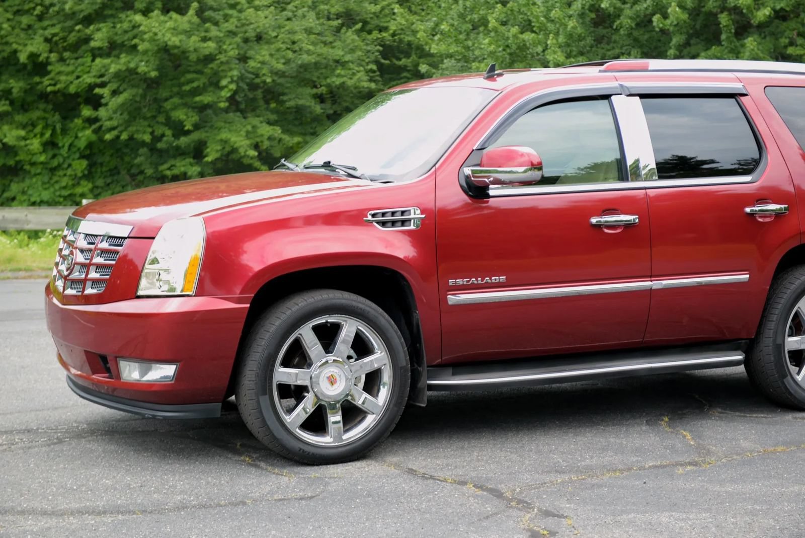 Used 2010 Cadillac Escalade Luxury AWD/4WD image 53