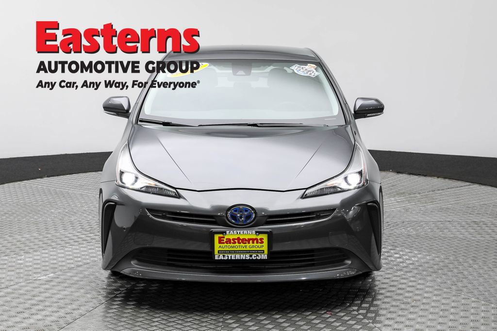 Used 2022 Toyota Prius LE image 2