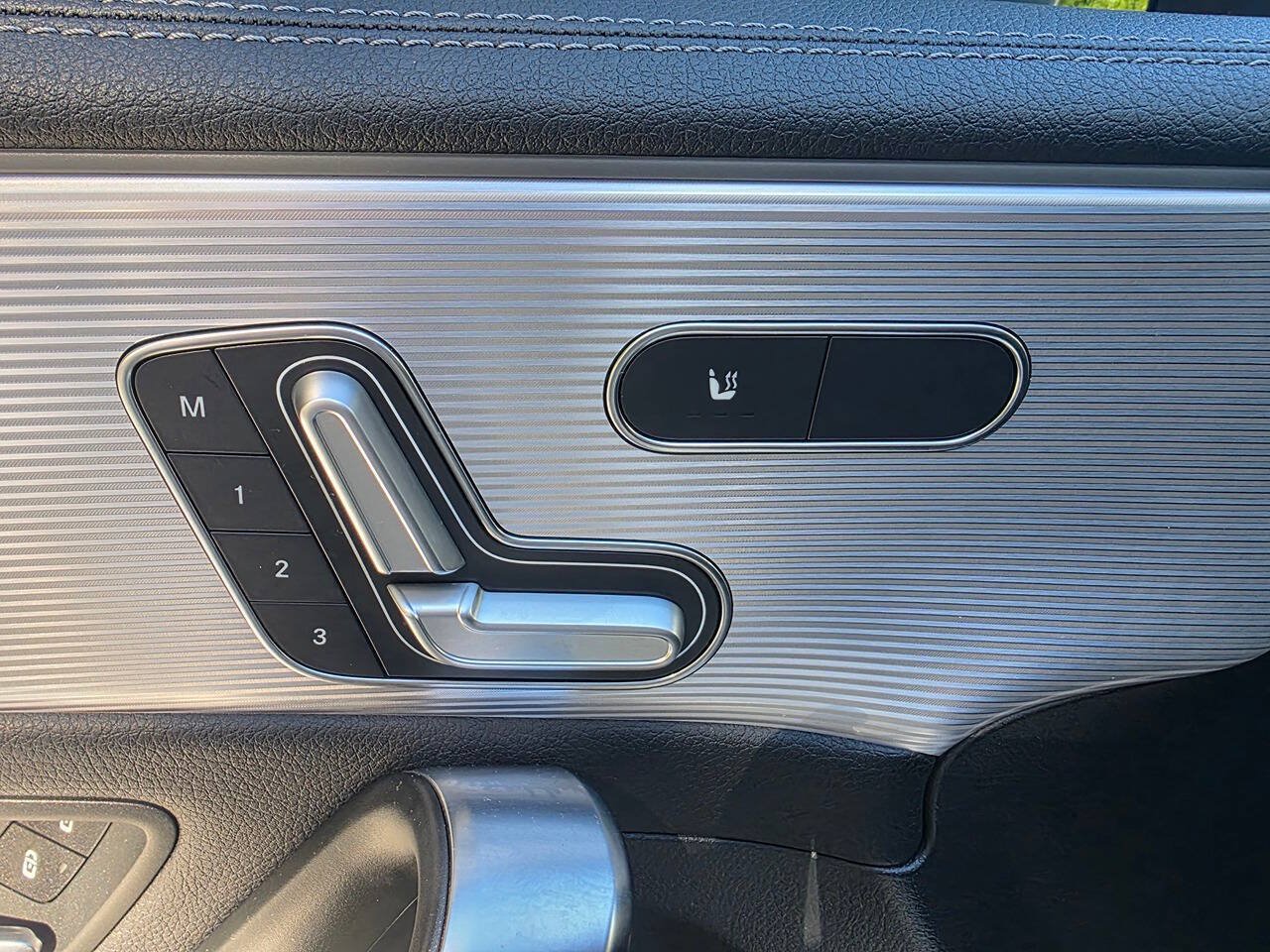 Used 2020 Mercedes-Benz CLA 250 4MATIC image 11