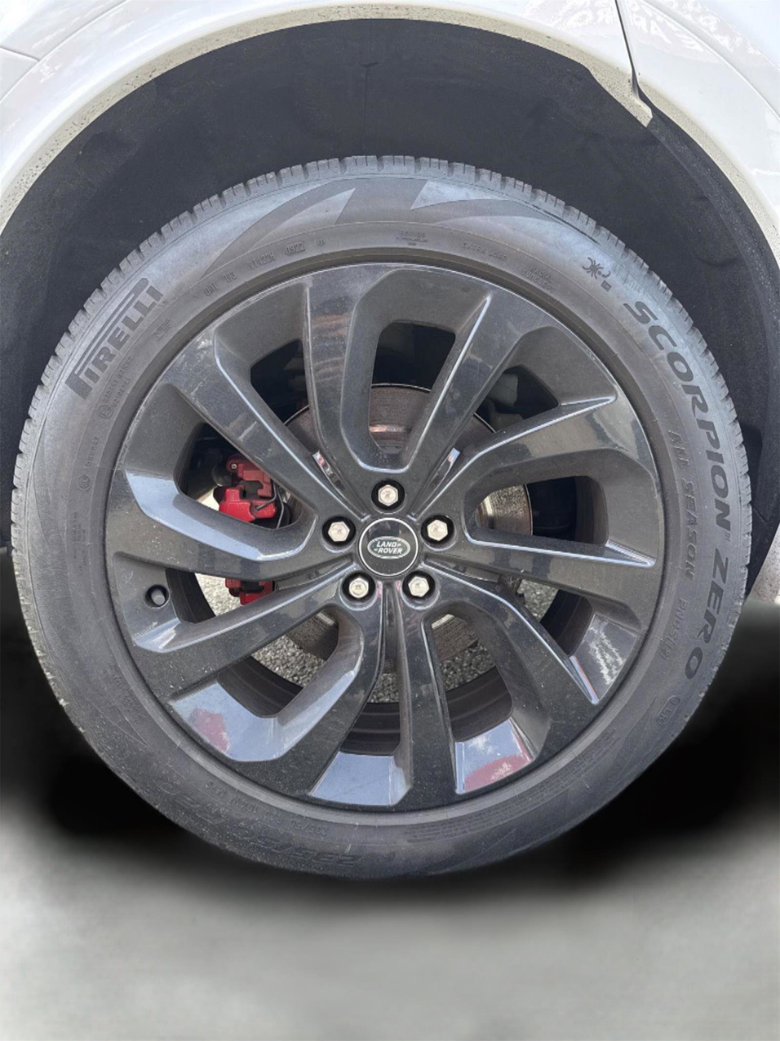Used 2023 Land Rover Discovery Sport SE R-Dynamic image 16