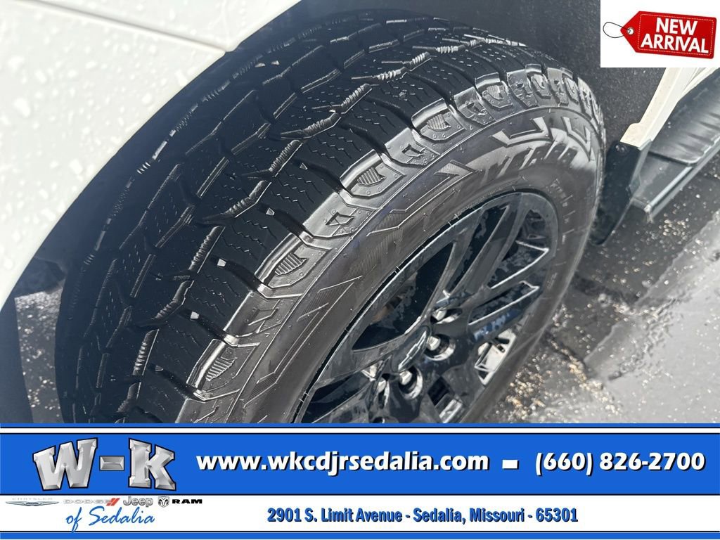 Used 2022 Chevrolet Silverado 1500 RST w/ Protection Package AWD/4WD image 9