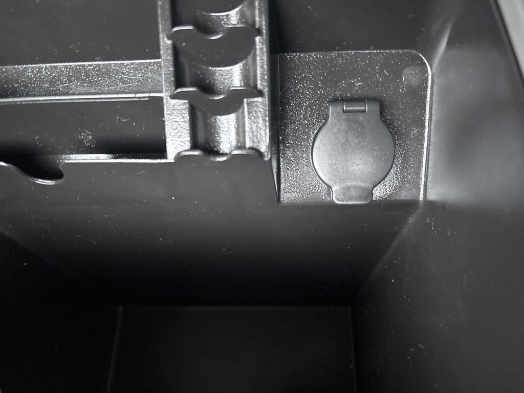 Used 2020 Nissan Frontier SV w/ SV Utility Package image 21