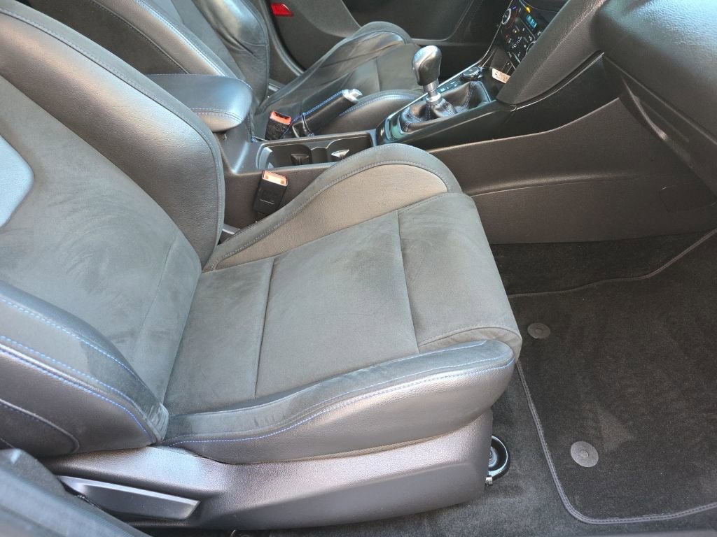 Used 2017 Ford Focus RS image 25