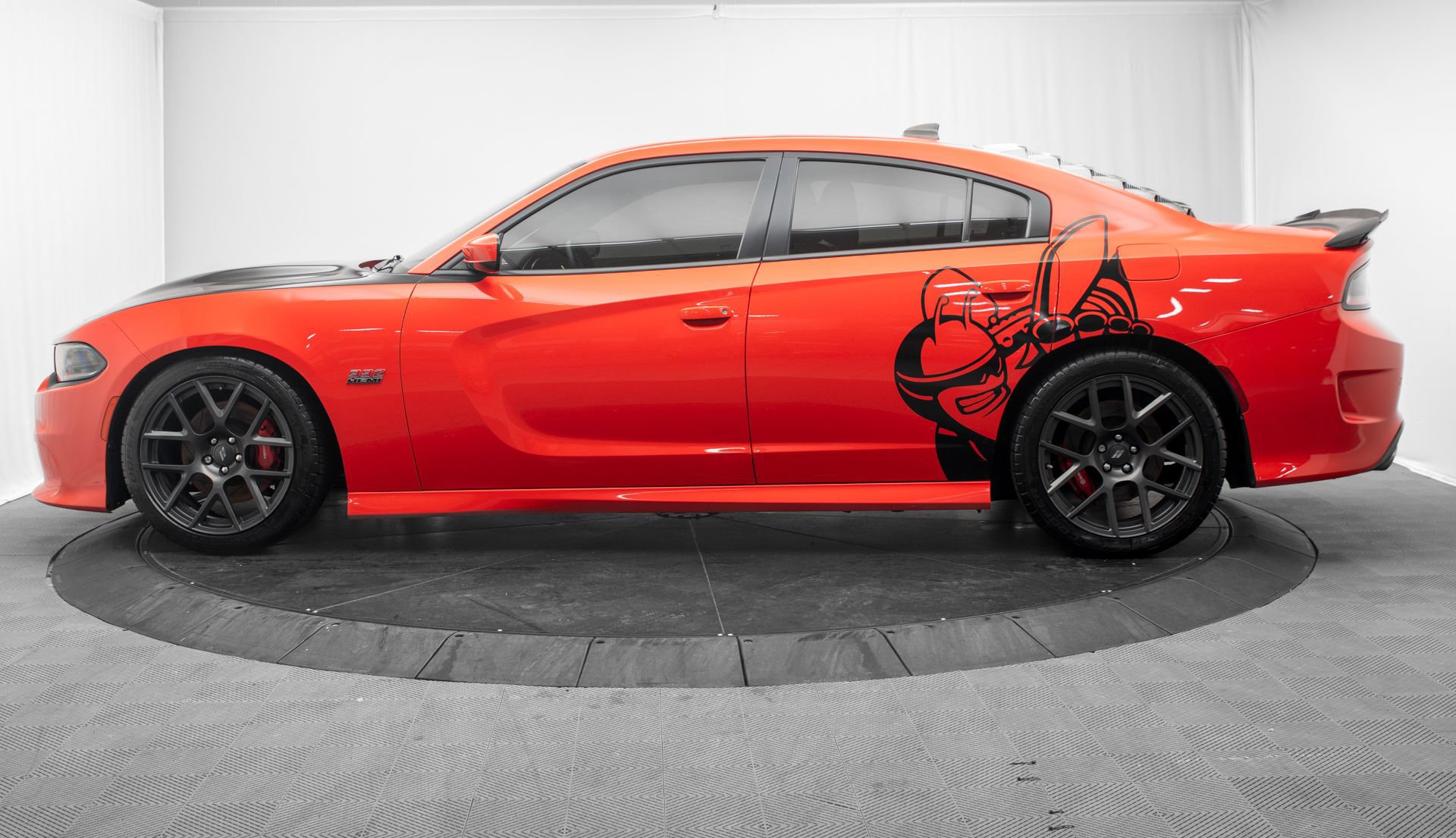 Used 2017 Dodge Charger R/T Scat Pack w/ Beats Audio Group RWD image 6