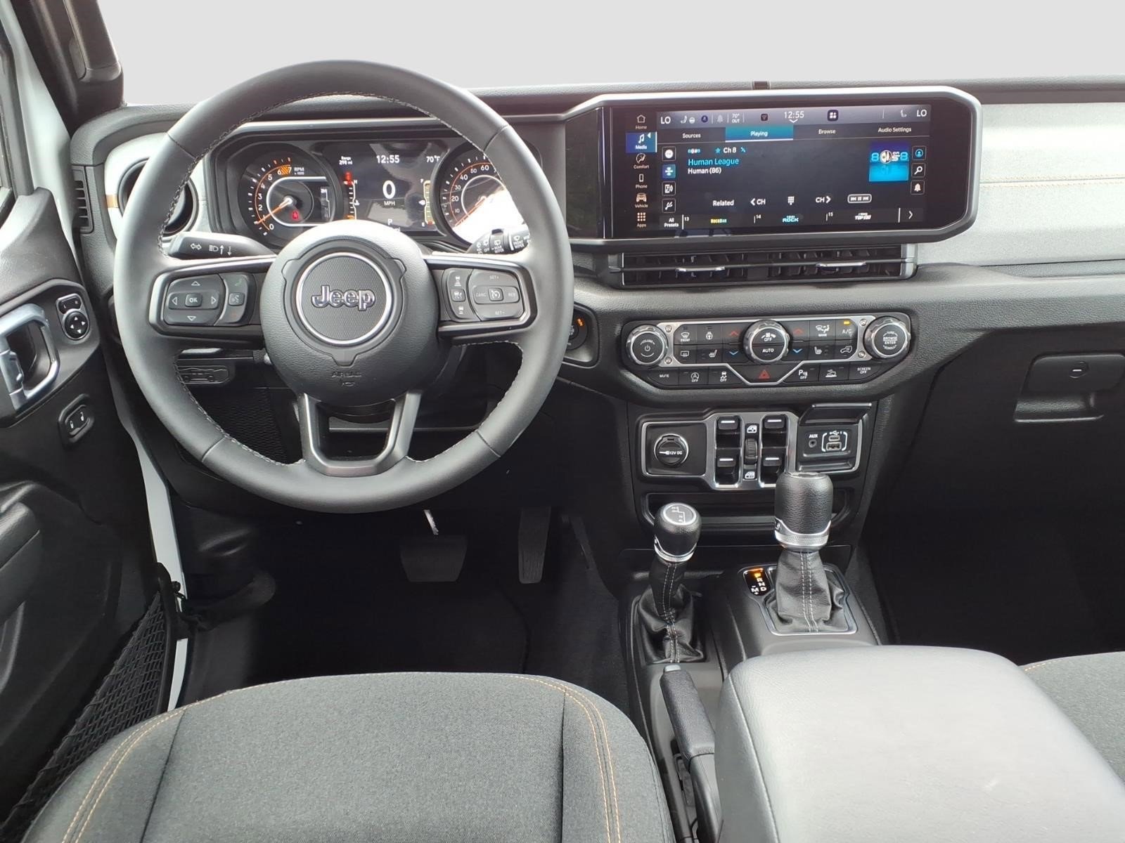 Used 2025 Jeep Wrangler Unlimited Sport AWD/4WD image 11
