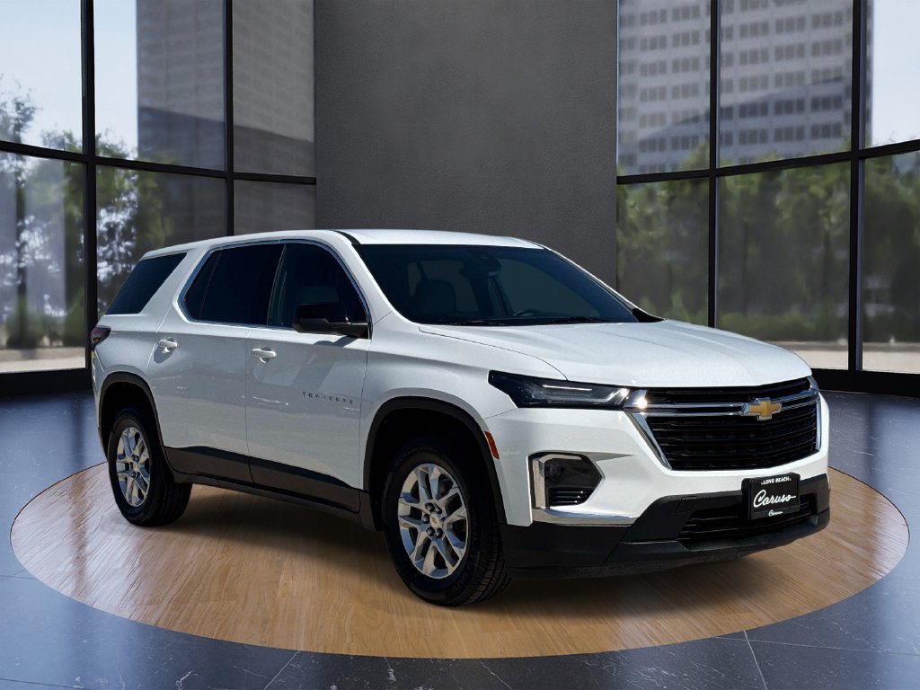 Used 2022 Chevrolet Traverse LS FWD image 1
