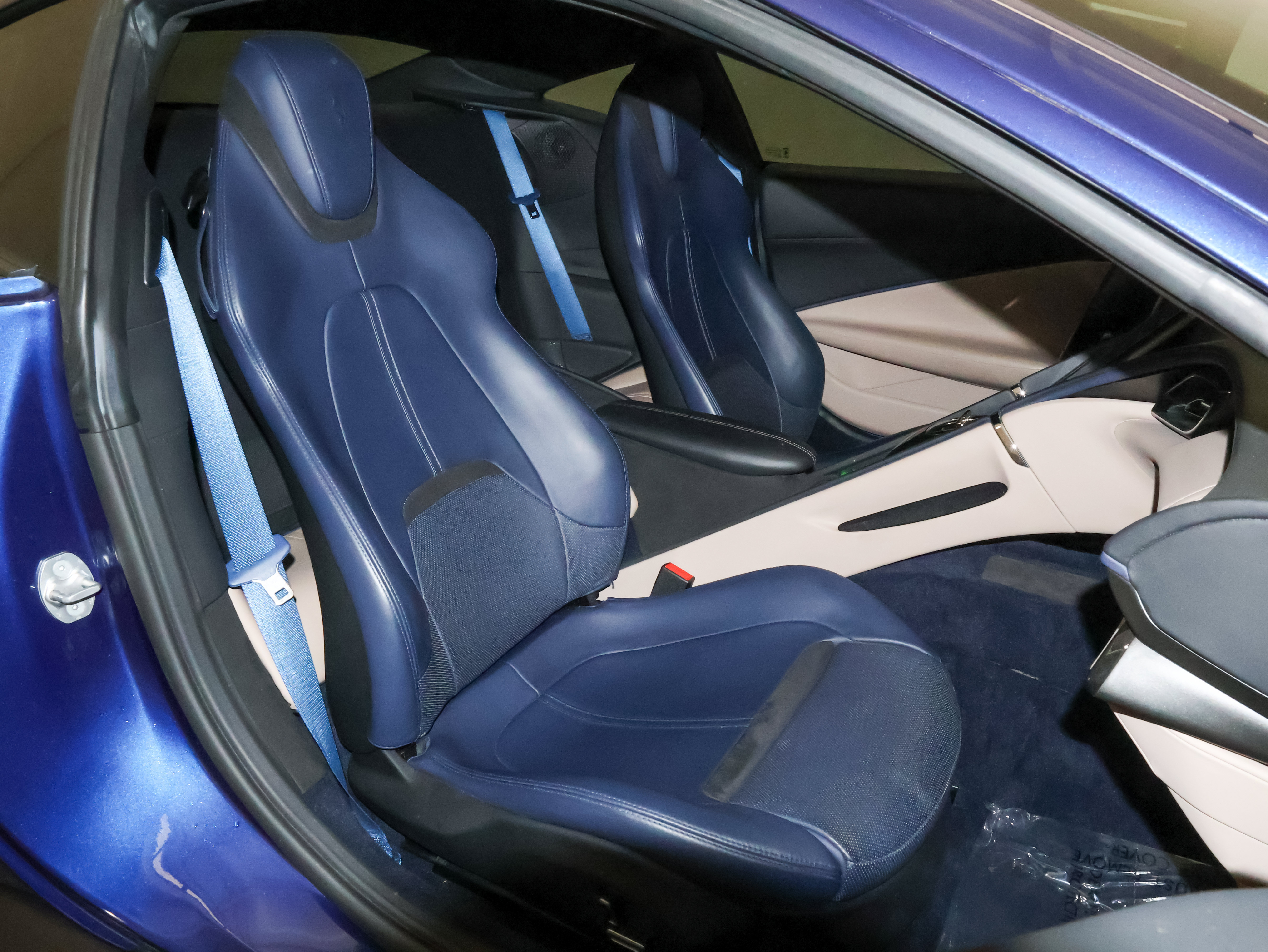 Used 2021 Ferrari Roma RWD image 46