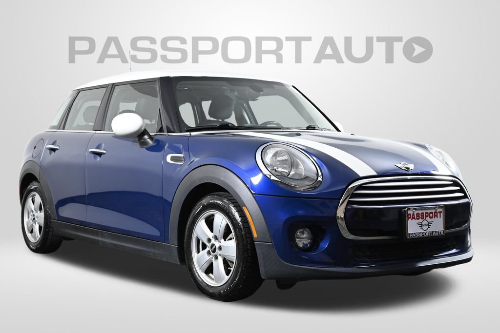 Used 2015 MINI Cooper 4-Door Hardtop FWD image 3