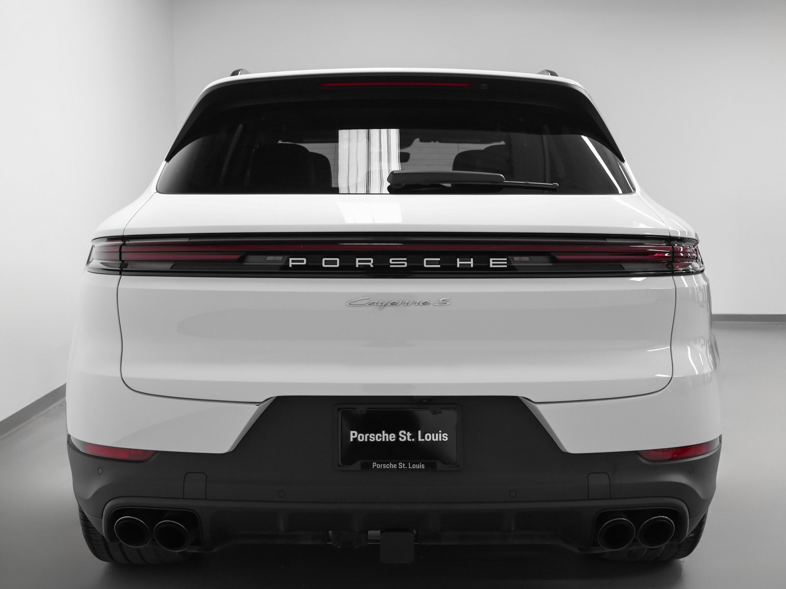 Used 2026 Porsche Cayenne S image 11