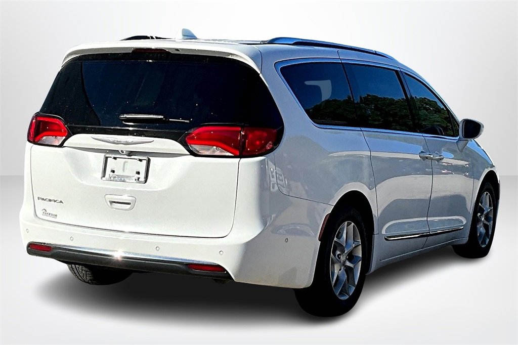 Used 2019 Chrysler Pacifica Touring-L Plus w/ Advanced Safetytec Group image 5