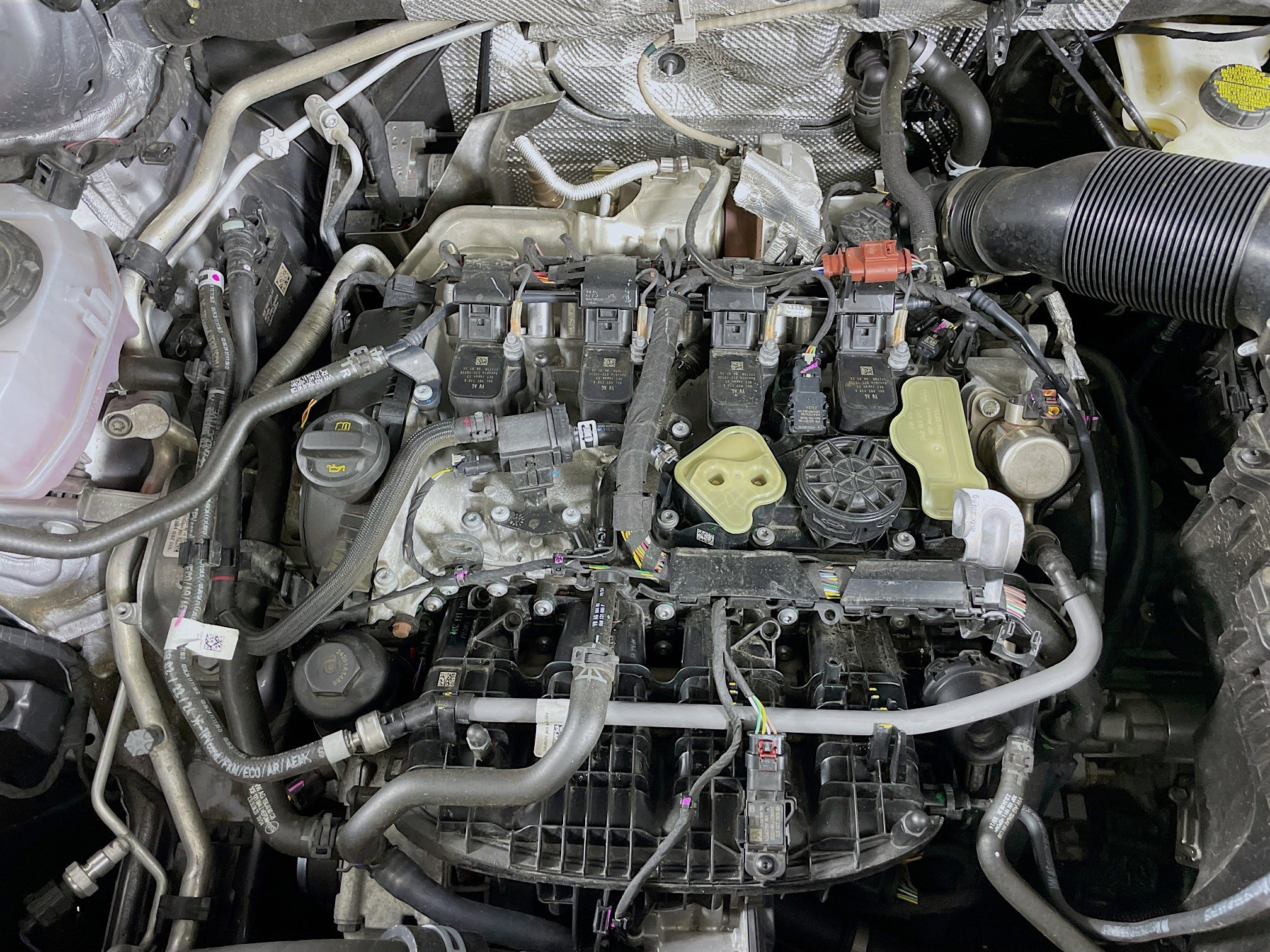 Used 2025 Volkswagen Atlas SE image 33