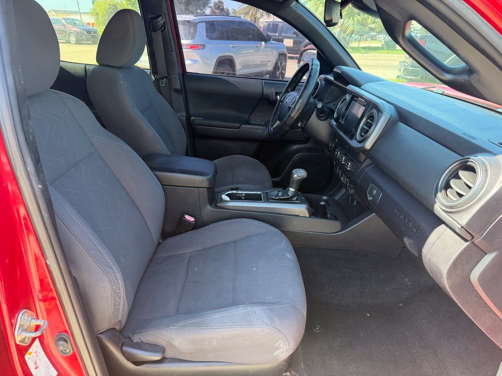 Used 2019 Toyota Tacoma TRD Sport RWD image 18