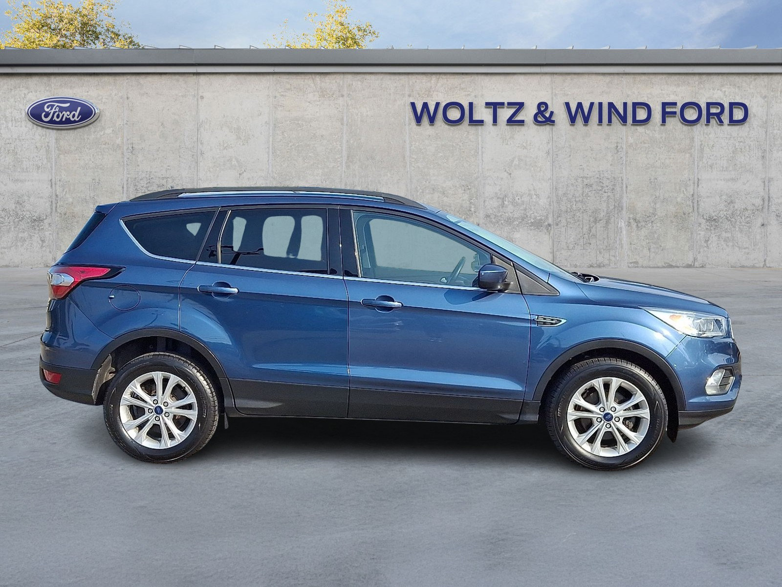 Used 2018 Ford Escape SEL FWD image 7