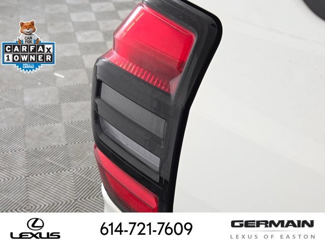 Used 2025 Toyota 4Runner SR5 AWD/4WD image 17