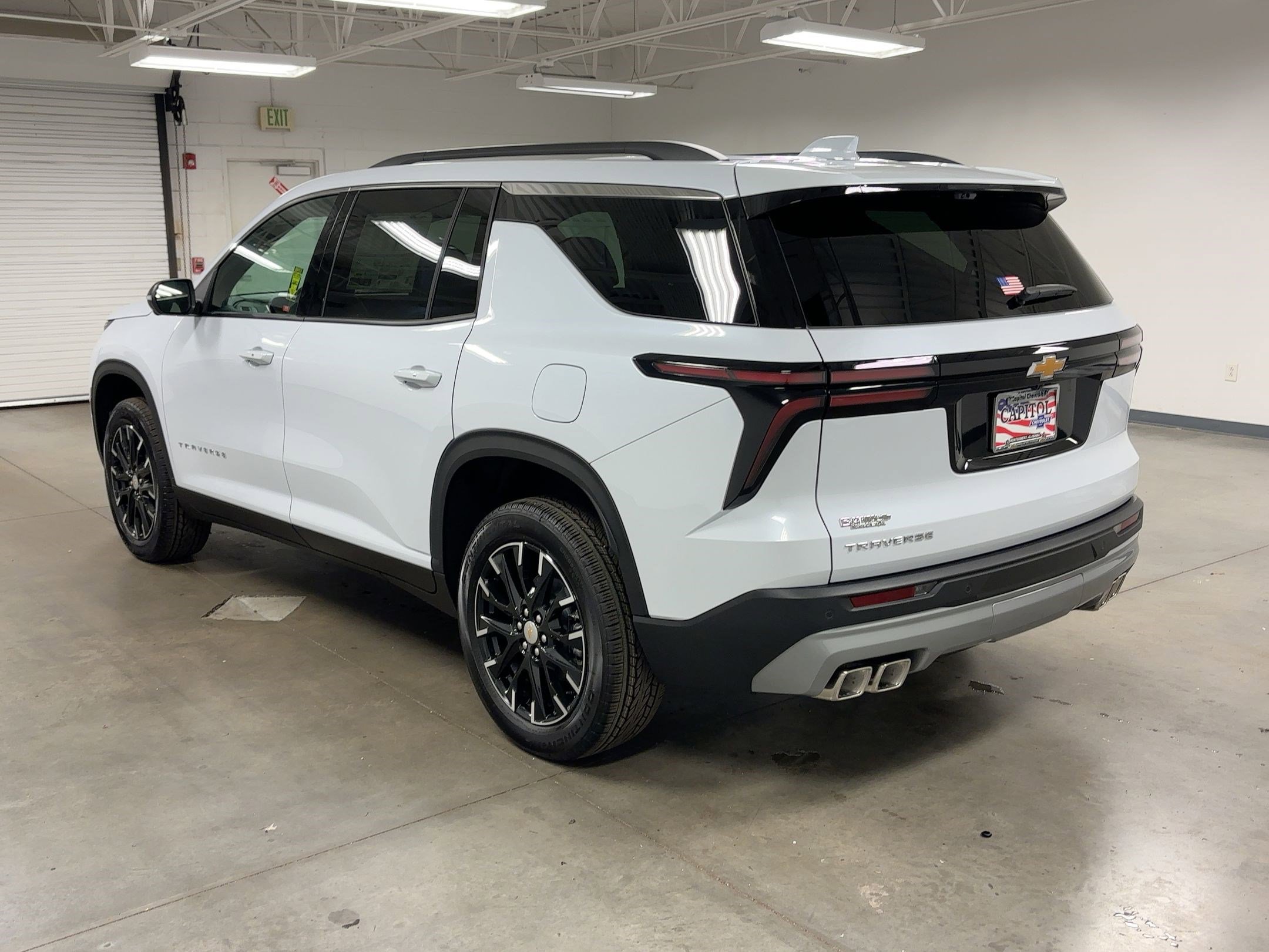 New 2026 Chevrolet Traverse LT w/ Sun and Wheel Package image 2