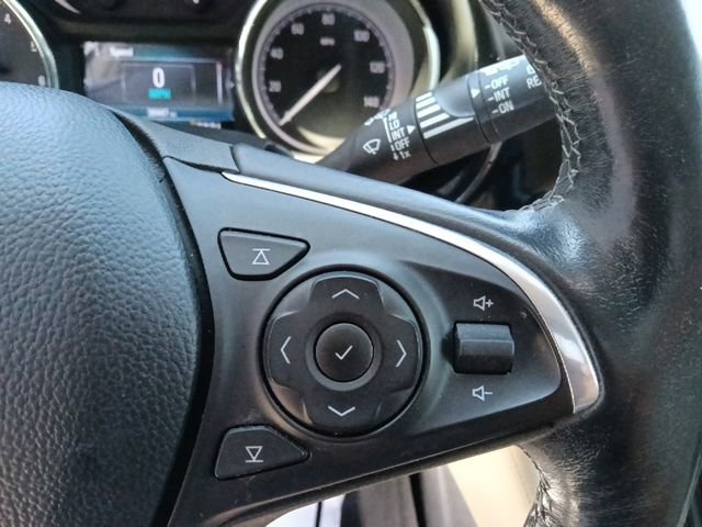 Used 2019 Buick Envision Essence FWD image 19