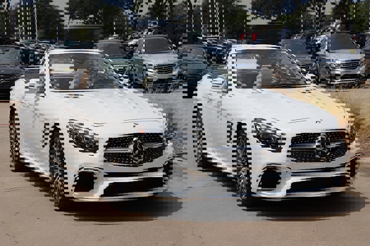 Used 2017 Mercedes-Benz SL 550 w/ Driver Assistance Package image 2