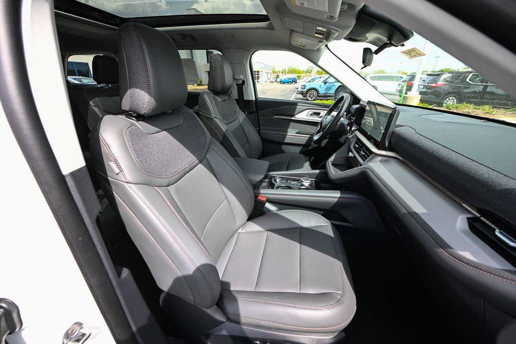 New 2026 Ford Explorer Active w/ Active Comfort Package AWD/4WD image 24