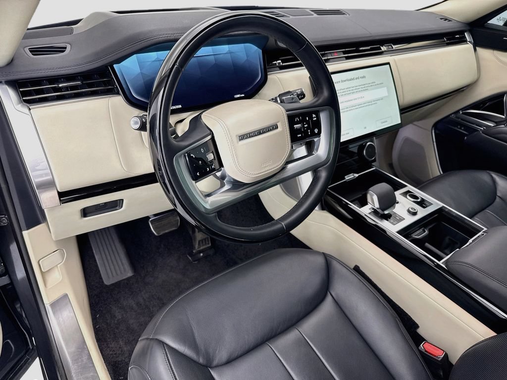 Certified 2023 Land Rover Range Rover SE AWD/4WD image 9