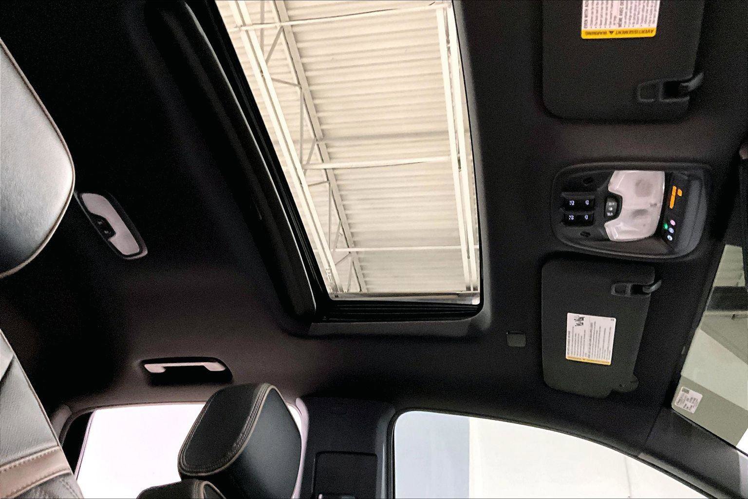 Used 2023 GMC Canyon Denali image 23