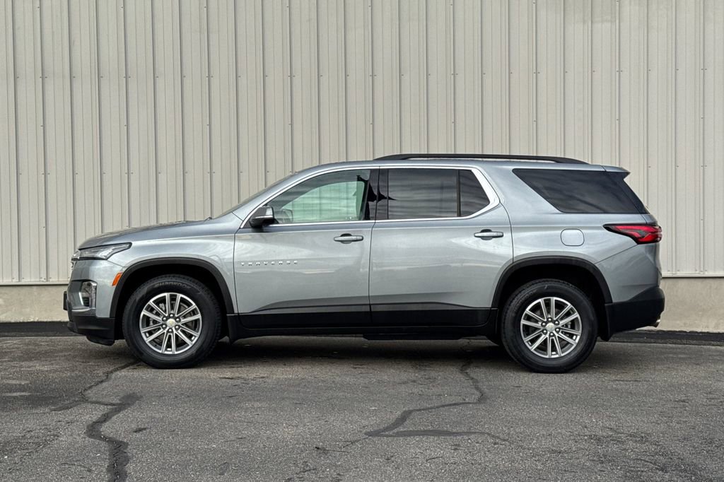 Used 2023 Chevrolet Traverse LT w/ Rear Camera Mirror Package AWD/4WD image 7