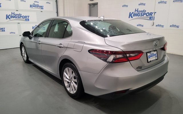 Used 2023 Toyota Camry LE image 5