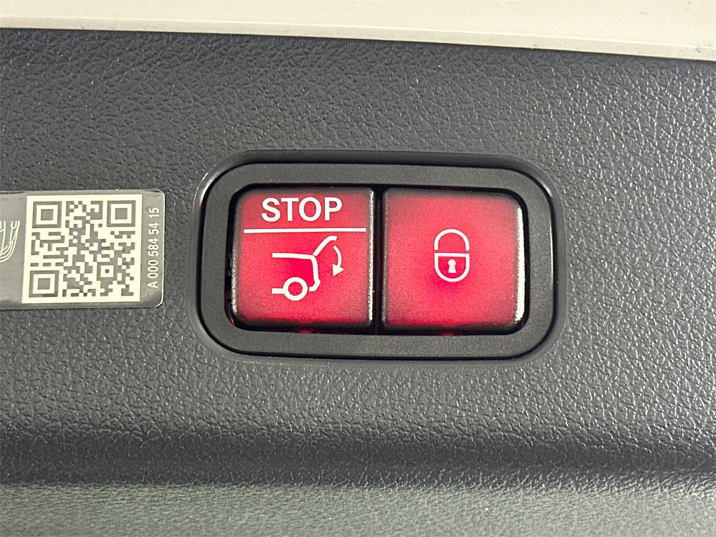 Certified 2024 Mercedes-Benz GLC 43 AMG 4MATIC image 21