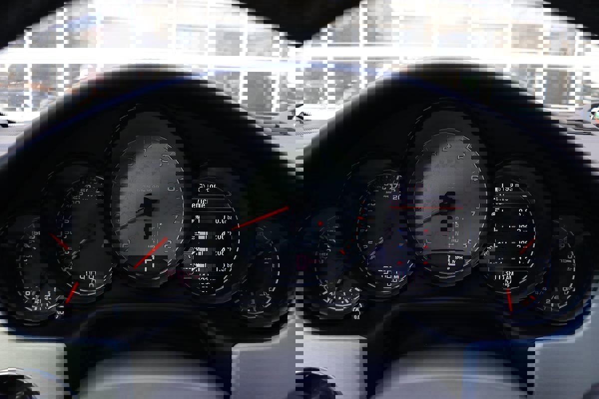 Used 2015 Porsche Panamera S image 19