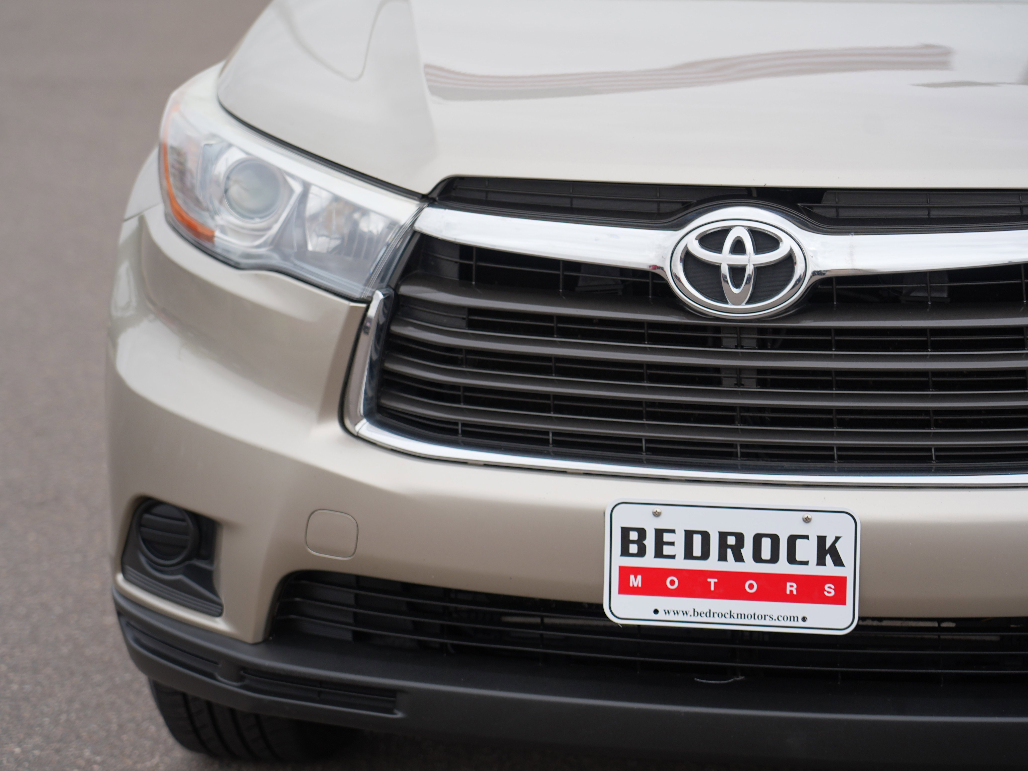 Used 2015 Toyota Highlander LE AWD/4WD image 9