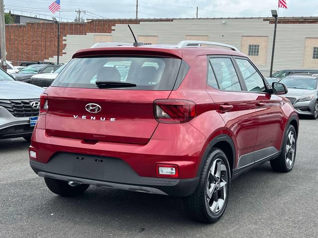 Certified 2023 Hyundai Venue Limited w/ Cargo Package FWD image 6