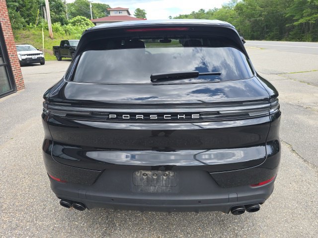 Used 2024 Porsche Cayenne AWD/4WD image 8