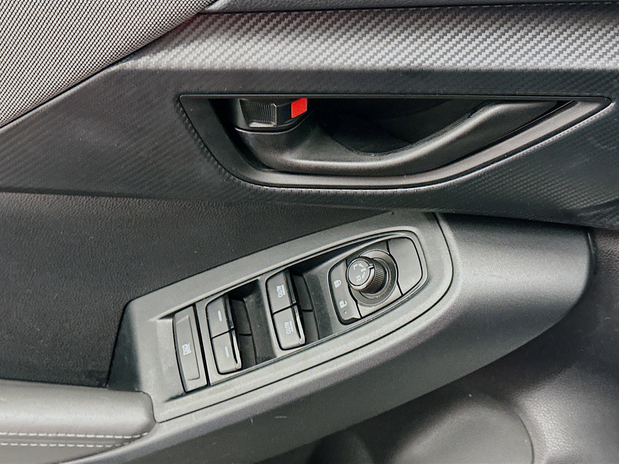 Used 2024 Subaru Crosstrek 2.0i Premium image 15