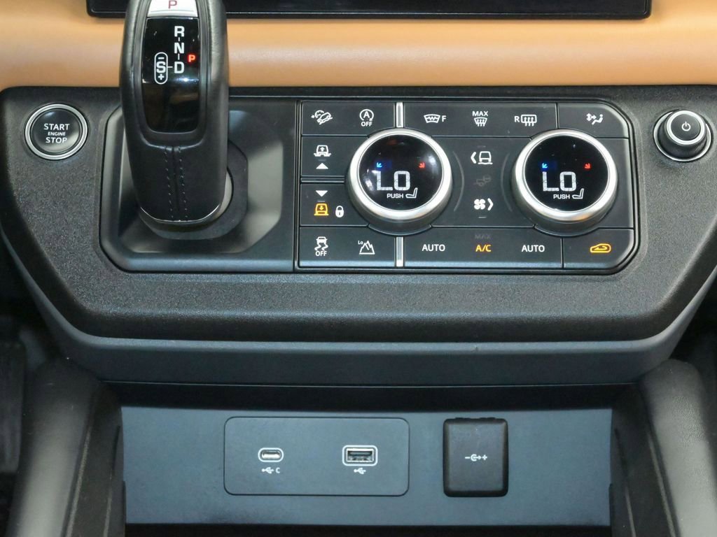 Used 2023 Land Rover Defender 110 X-Dynamic SE AWD/4WD image 28