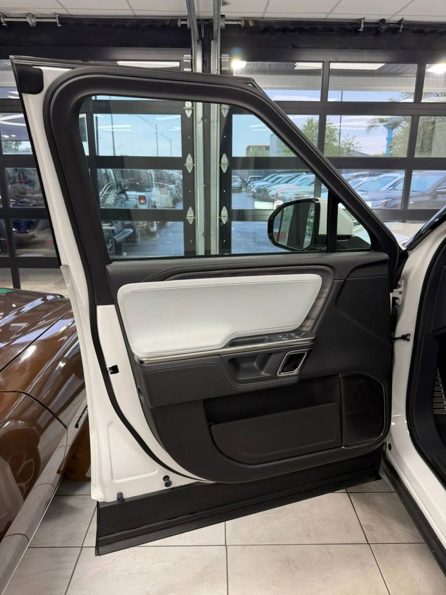 Used 2022 Rivian R1T Adventure AWD/4WD image 40