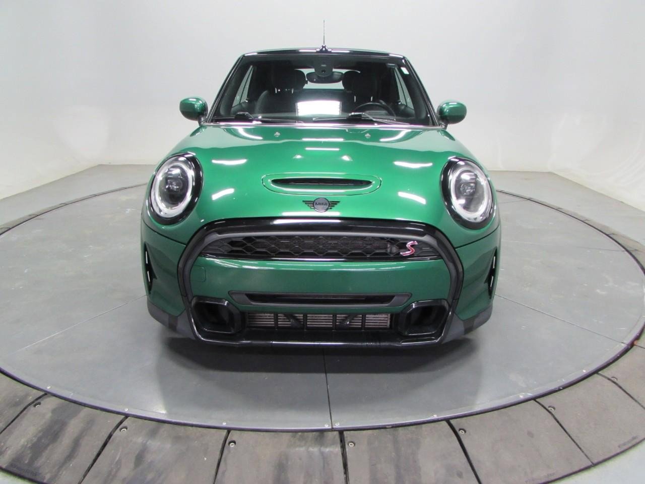 Used 2022 MINI Cooper S w/ Premium Package image 2