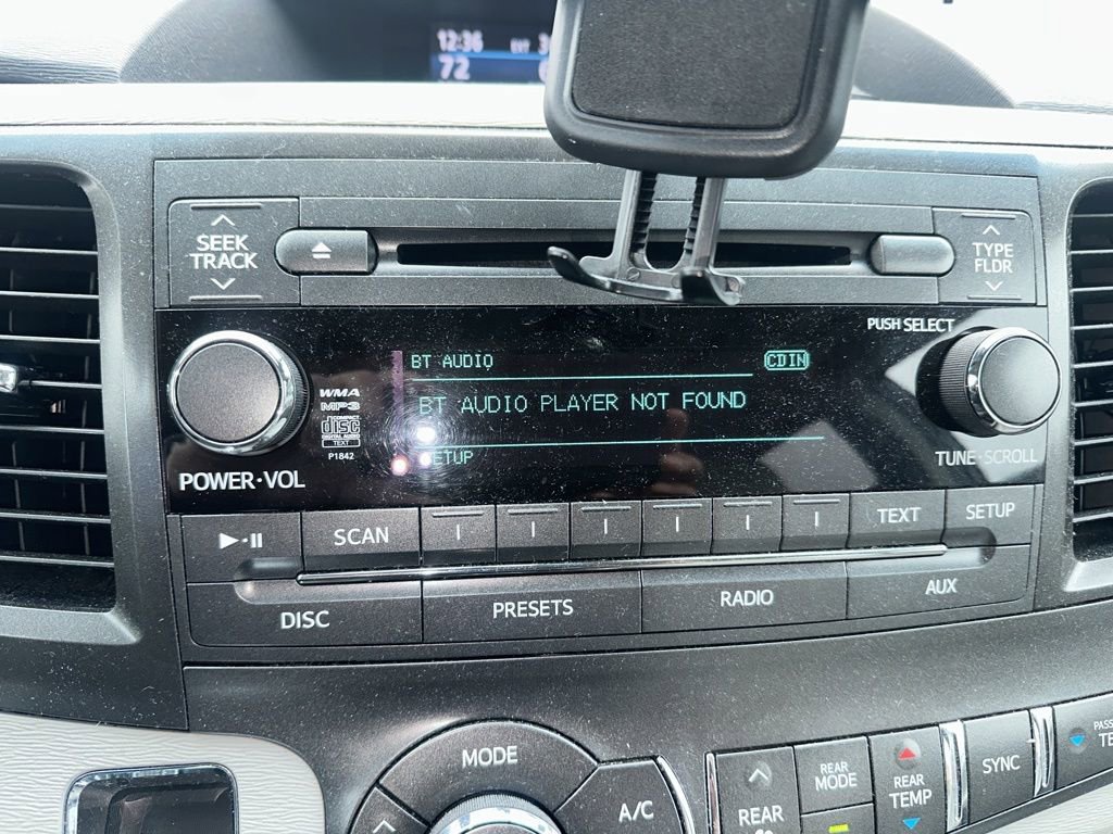 Used 2013 Toyota Sienna XLE image 38