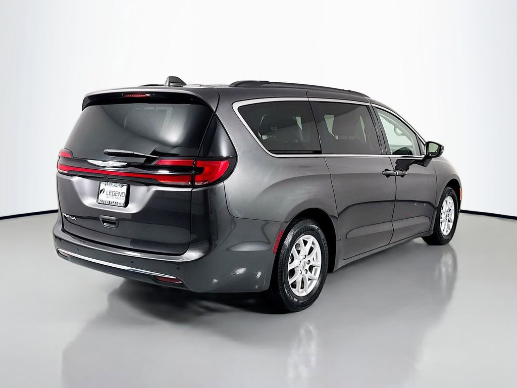 Used 2022 Chrysler Pacifica Touring-L FWD image 5