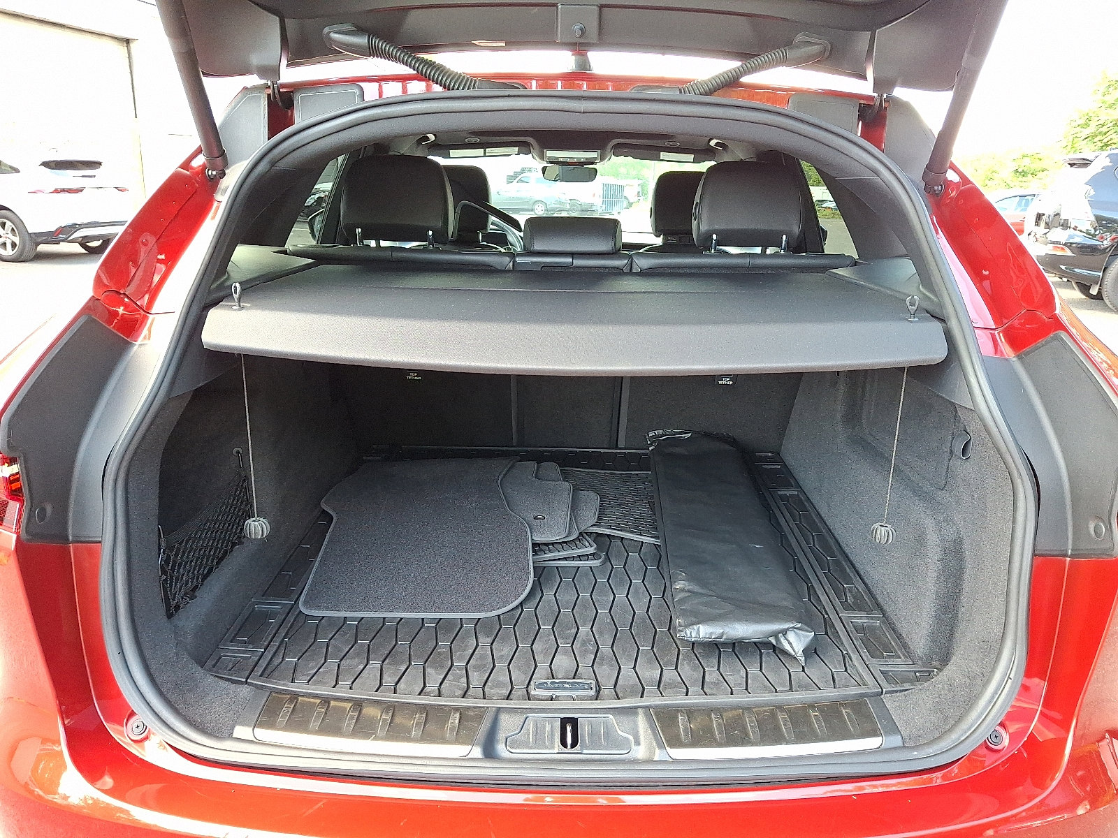 Used 2022 Jaguar F-PACE S image 27