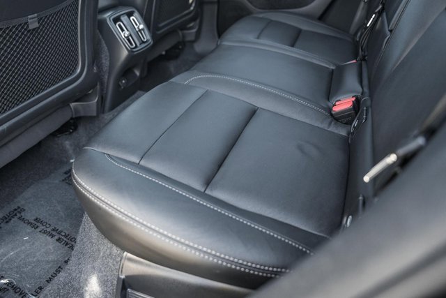 Certified 2025 Volvo XC40 B5 Plus image 33