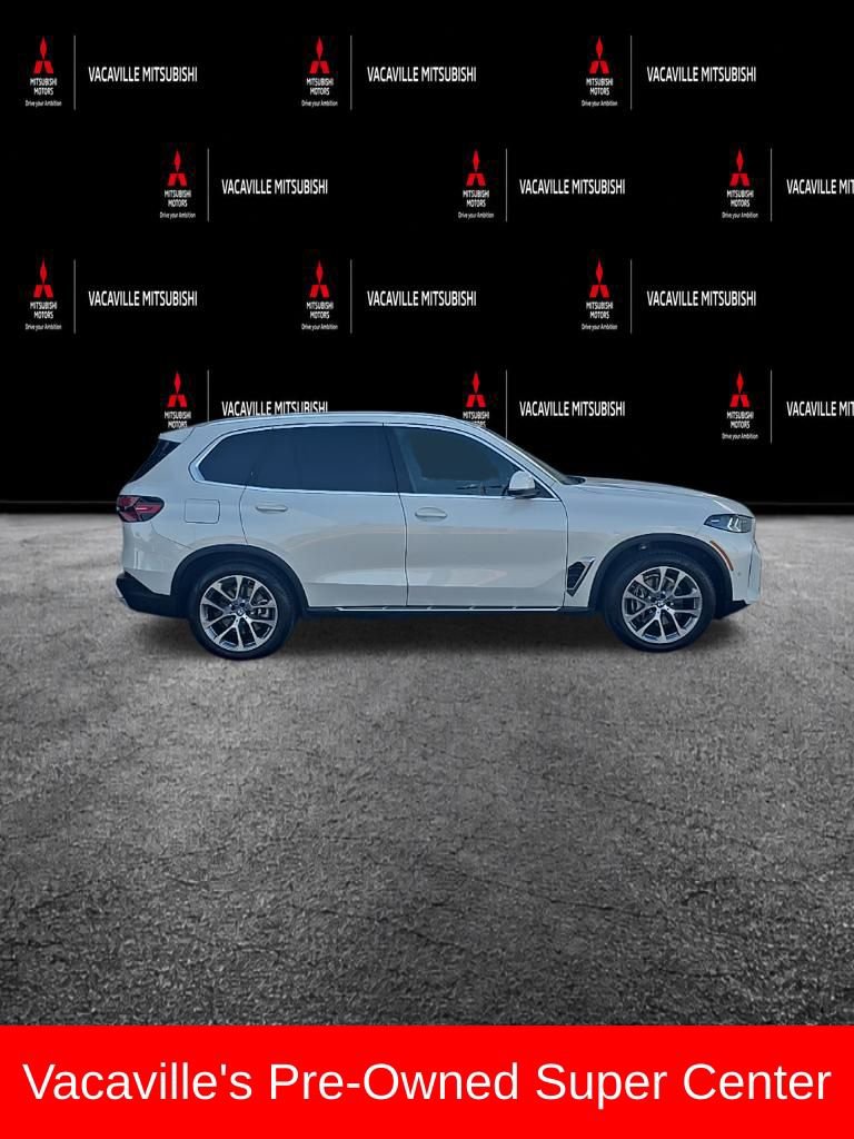 Used 2026 BMW X5 xDrive40i w/ Climate Comfort Package AWD/4WD image 2