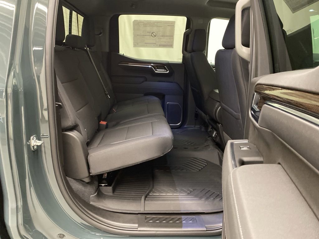 New 2026 Chevrolet Silverado 1500 LT image 17