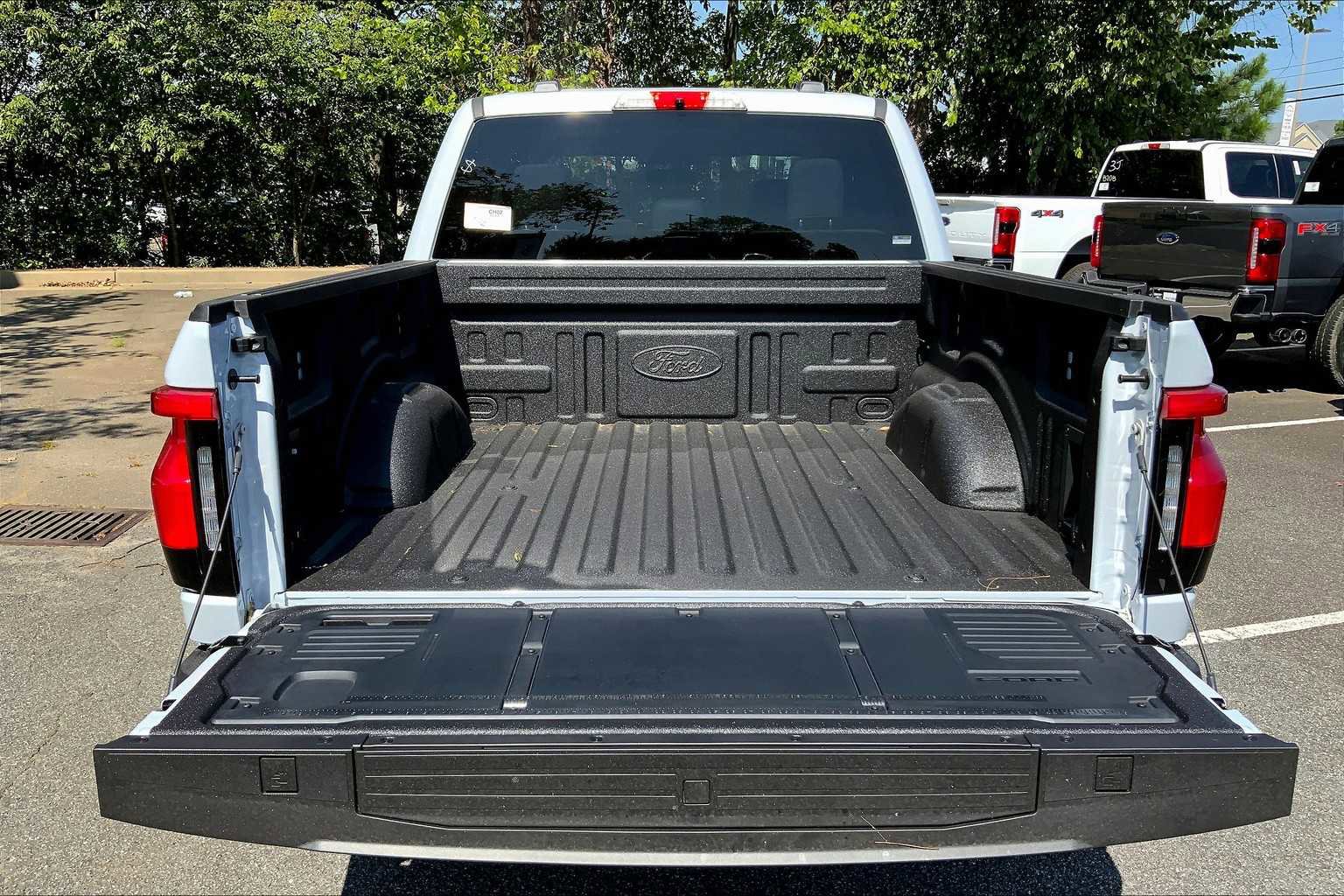 New 2025 Ford F150 Lightning Flash image 18