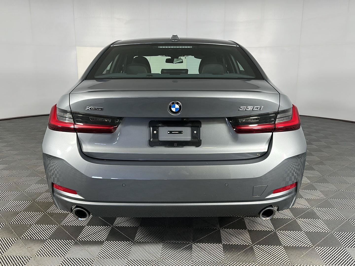 Used 2024 BMW 330i xDrive Sedan w/ Premium Package AWD/4WD image 30